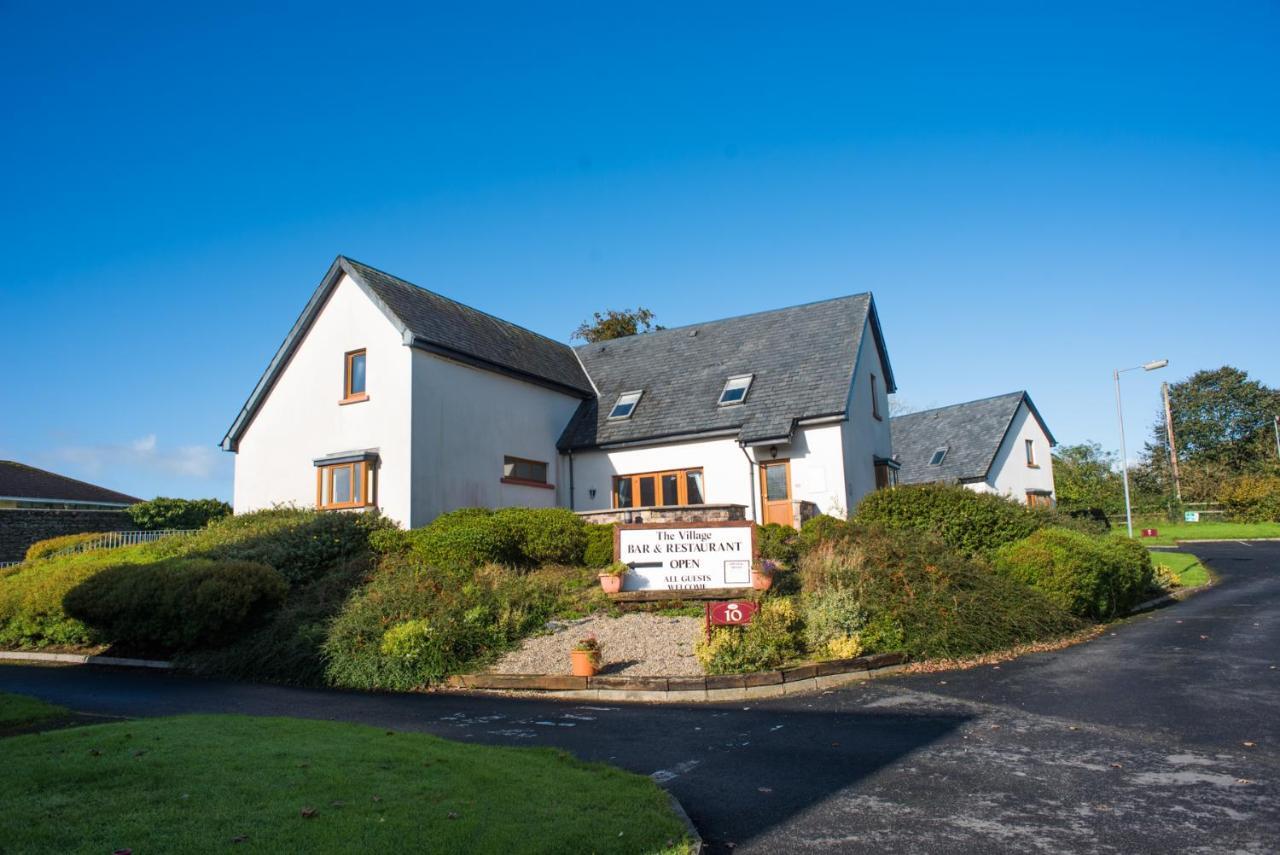 East Clare Golf Village Bodyke Zewnętrze zdjęcie